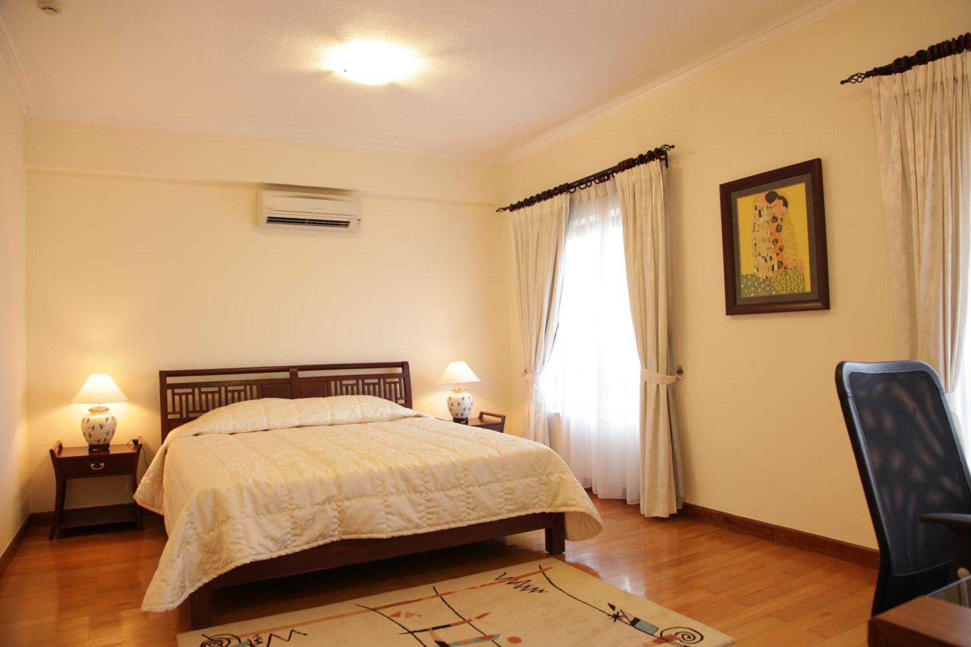 Mayfair Hanoi Room photo